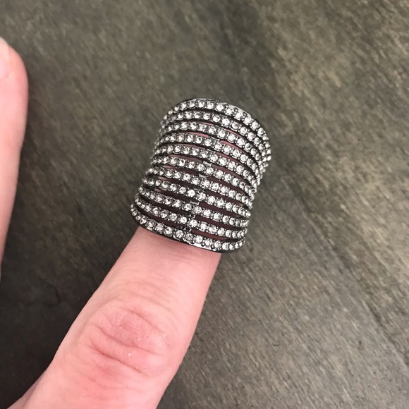 Pavé set crystals on hematite statement ring - Picture 2 of 2